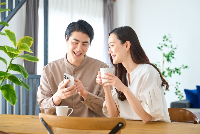 Pairs・with・Omiai・タップル・Tinderを徹底比較｜人気マッチングアプリの機能・料金・評判